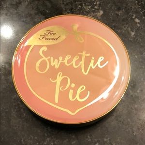 Too Faced Makeup - Too Faced Sweetie Pie bronzer blush combo Too Faced Makeup - Too Faced Sweetie Pie bronzer blush combo